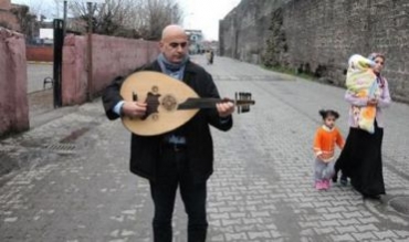 Piştî 21 salan vedigere Amedê