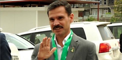 Bi fişara hikûmeta Iraqê Heyder Şeşo dest li Encûmena navendiya YNKê berda