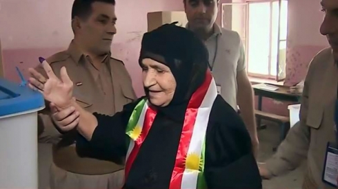 Dayika Şehîdan dengê xwe da