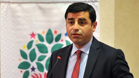 Demirtaş ligel Wezîrê Derve yê Îtalyay civiya