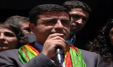 Demîrtaş: Tu arîşeyên me bi Ala Turkiyê re nîne