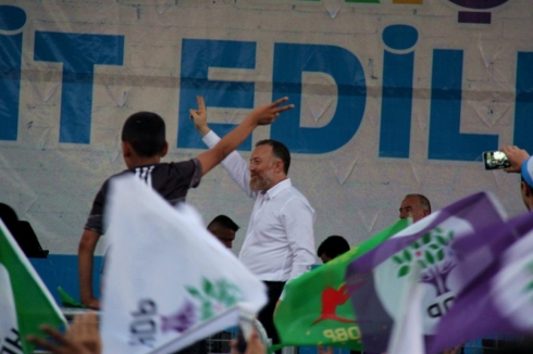 Parêzgarîya Amedê ji bo mitînga 1ê Îlonê destûr da HDPê