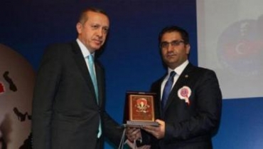 Erdogan qeymeqamê Qilabanê xelat kir