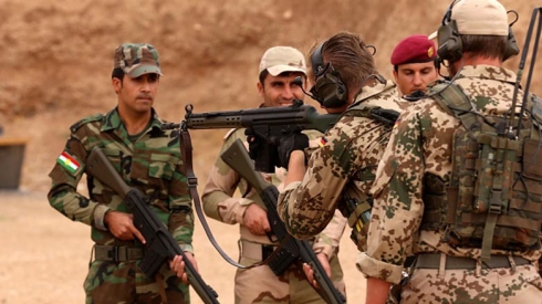 Wezîrê Derve yê Almanyayê daxwaz dike dema rahênankirina Pêşmerge dirêj bike