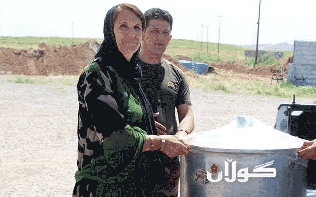 ئافرەتێك لە تەمەنی مێرمنداڵییەوە خزمەتی پێشمەرگە دەكات