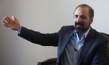 Şivan Perwer stranekê li ser 