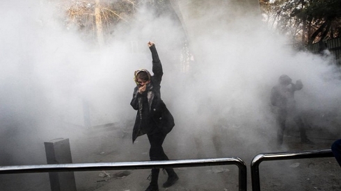 Wezîrê derve yê Emerîkayê daxwaza wêne û vîdyoyan ji xwenîşanderên Îranê dike