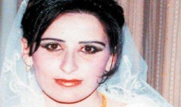 Dayika sê zarokan Necîbe xwe şewitand