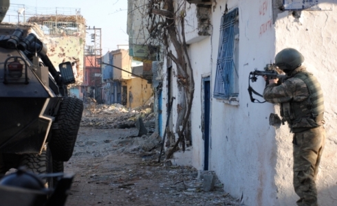 Di heft mehan de 460 sivîl hatine kuştin