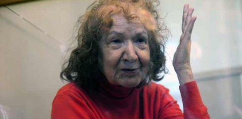 Ev pîrejin 20 sale goştê mirovan dixwe