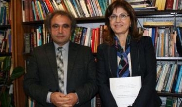 Yekem teza bi zazakî nivîsand