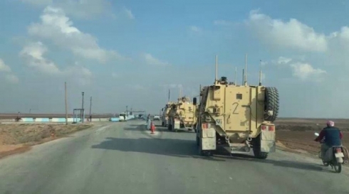 Hêzeke Brîtanyayê ji Til Temirê xwe vekêşa û berê xwe da Dêrazorê