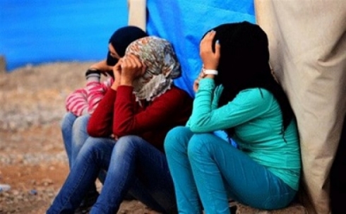 Endamekî encumena Mûsilê: Gelek jinên êzîdî di nav malên ereban de hatine veşartin!