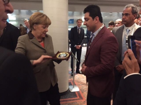 Daxwaz ji Angela Merkel tê kirin piştevaniya serxwebûna Kurdistanê bike