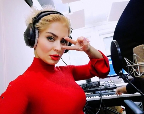 Hanî xwe ji “mezintirîn sûrprîza jiyana xwe” re amade dike