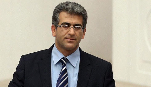 Adem Geverî: Fişarên Îran û Tirkiyayê li ser Referandomê ji bo sîyaseta navxweye