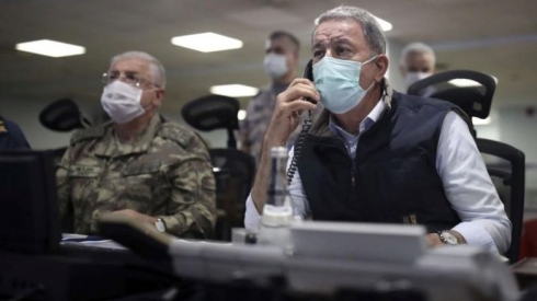 Bexda serdana Wezîrê Berevaniyê yê Tirkiyê hildiweşîne