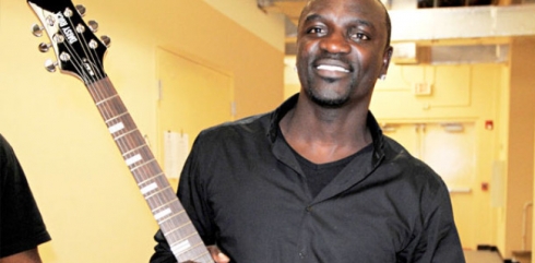 Akon alîkariyan ji malbatê şehîdên Pêşmerge re kom dike