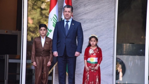 Serokwezîr beşdariya roja alaya Kurdistanê kir