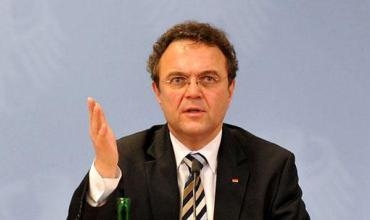 Wezîrê Navxwe yê Almanya: Partiya Çep piştgirî dide PKKê