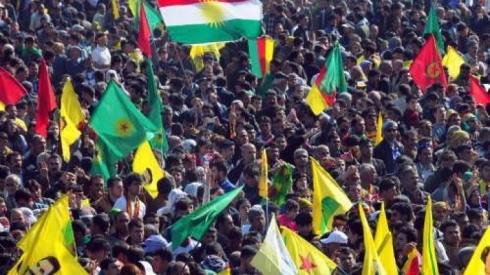 Bi hezaran kes li Amedê ji bo Roboskiyê meşiyan