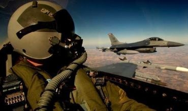 Kelariyek di azmûna pîlotiya F16 de bi ser ket