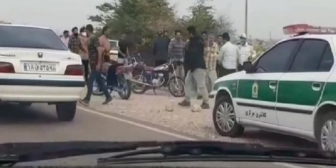 Li Kirmaşanê di navbera hêzên ewlehiyê û gel de alozî û li hevdan pêkhat