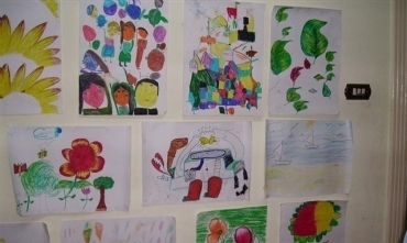 Du zarokên Kurd xelata nîgarkêşiyê wergirtin