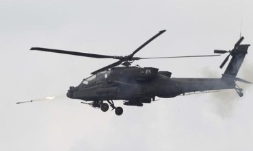  Helîkopterên Êraqê karwanekî DAIŞ li Sûriyê bombebaran kirin