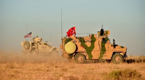 Parlementerê kurd yê Sûriyê, Omer Osê: Amerîka çira kesk ji Tirkiyê re vêxistiye!