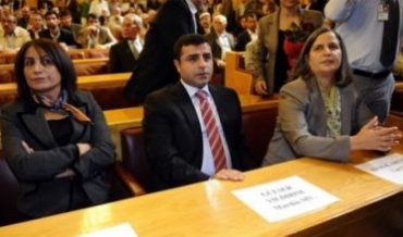 8 parlementerên BDP dest birçîbûnê dikin