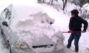 Li Rojavayê Kurdistanê berfê jiyan rawestand