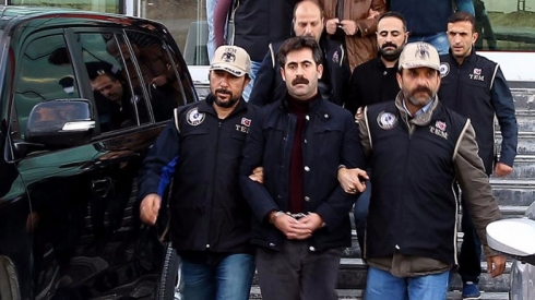 Serokê Şaredariya Wanê Bekir Kaya hate girtin