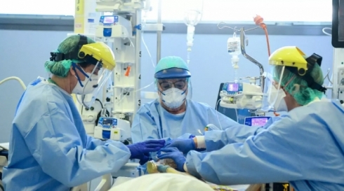 Li Amerîkayê hejmara pêketiyên vîrusa korona ji 2 milyon û 117 hezar kesan derbas kir