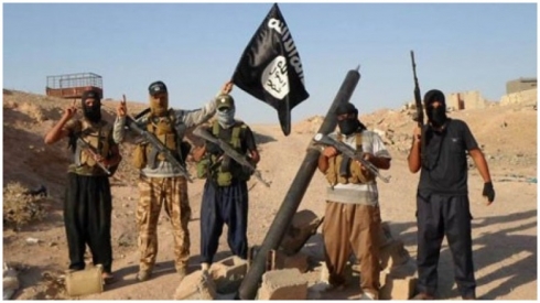 DAIŞ êrîşî leşkerên Sûriye kir: 15 kuştî