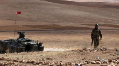 Senatorê Amerîkî: Tirkiye wê li Minbicê biteqine