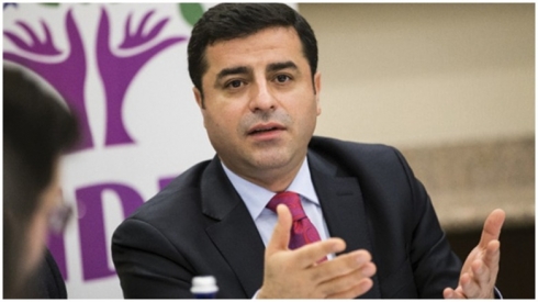 Demîrtaş daxwaz ji rojnameyeke Fransî dike li dadgeha wî amade be