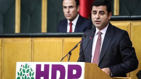 Demîrtaş banga dewlet û PKKê dike