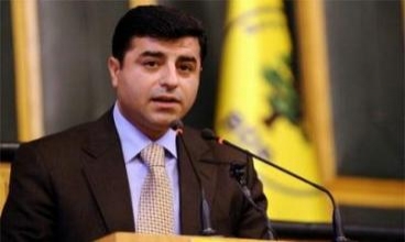 Selahedîn Demîrtaş Û Hijmareke Siyasetmedarên Bakûr Beşdariya Merasima 66 Saliya Komara Kurdistanê Kirin