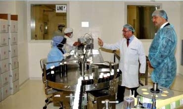 Bi helkefta yeksaliya avakirina kargeha Awamedica a teybet bi çêkirina dermanan Berhem Salih seredana wê Kargehê kir