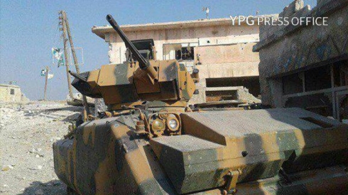 Şervanan dest danî ser tank û cebelxaneya artêşa Tirkiyeyê