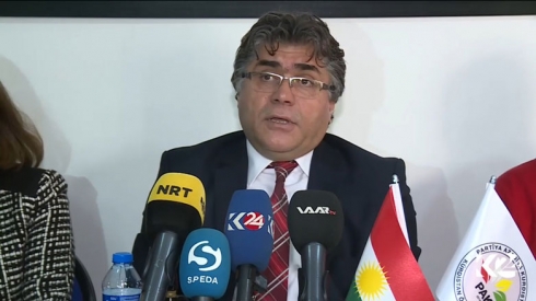 Ozçelîk: Divê PKK li Şingalê nemîne