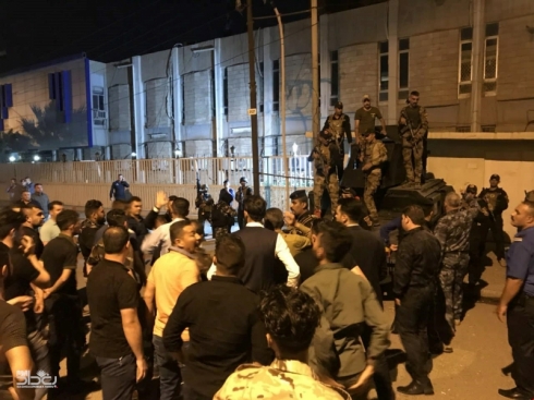 Çekdarên Heşda Şeibî li Kerkûkê nivîsgeha komîsyona hilbijartinan dorpêç kirin