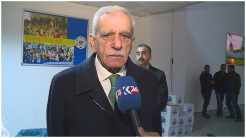 Ehmed Turk: Qeyûman gendelî û dizî kirin e