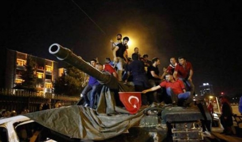 Li Tirkîye piştî hewldana kudeteya leşkerî li derheqe 169 hezar û 13 kesan de karê zagonî hat kirin