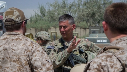 Fermandarê Amerîka: Hêzên me heta demek dirêj li Kurdistanê dimînin!