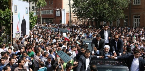 Rûhanî: Me çawa Bexda parast me Hewlêr jî wisa parast