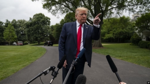 Trump soza vekirina dêran da û cejna Ramazanê pîroz kir