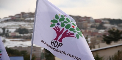 Erdogan eşkere kir çima HDP venexwandiye wê mîtîngê