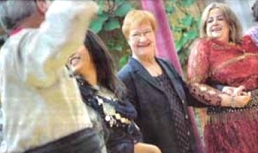 Seroka Fînlandayê beşdarî govenda kurdî bû